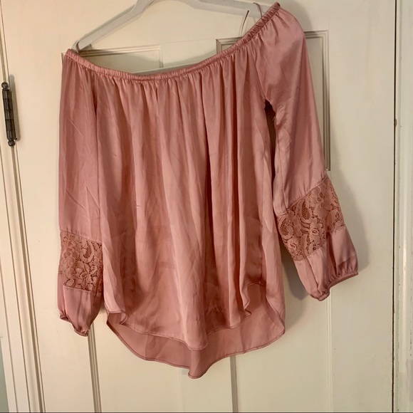 Peach off the shoulder top - Picture 1 of 4